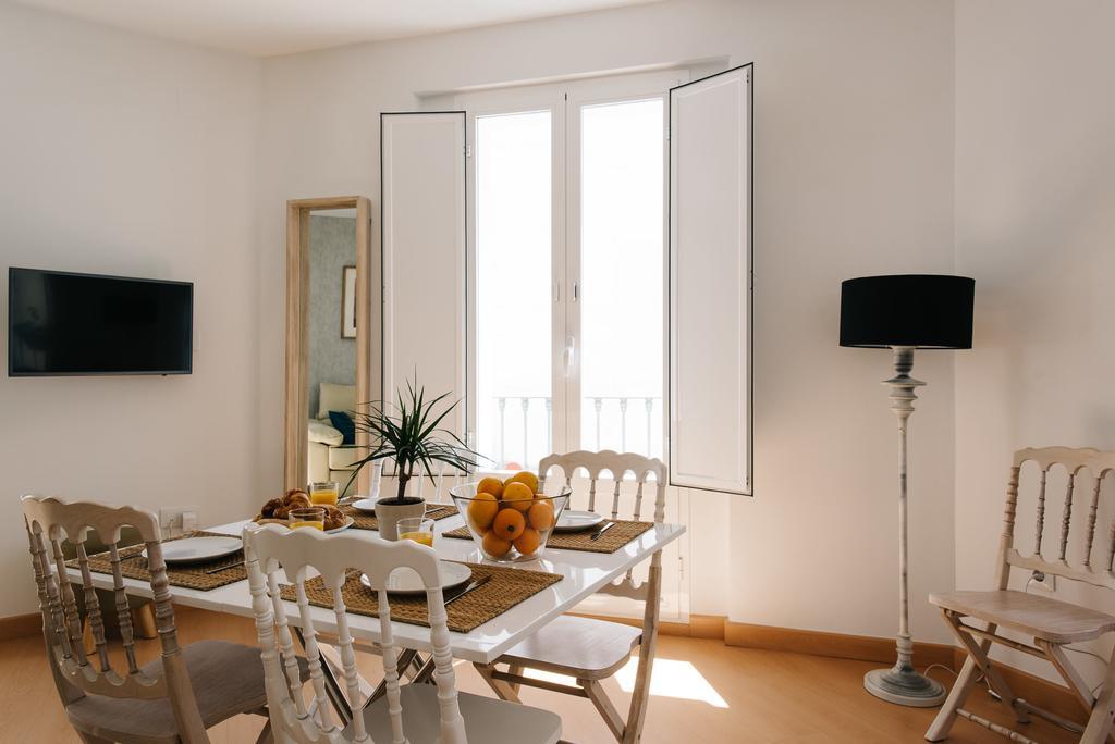 Hostly Acetres 2A-Penthouse In City Center-Fibre-Parking Opt Sevilla Buitenkant foto